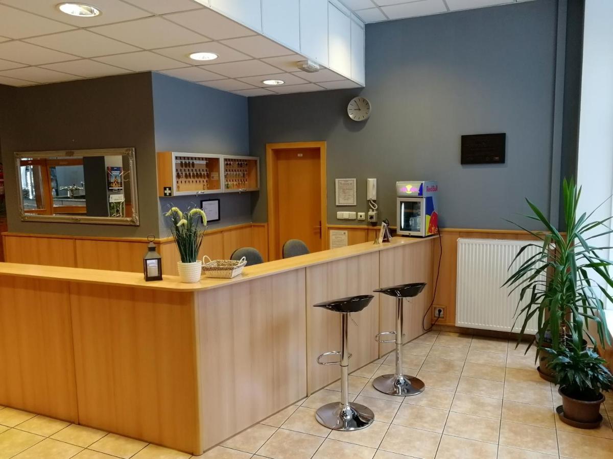 Vzdělávací Středisko a Hotel Varnsdorf Exteriér fotografie