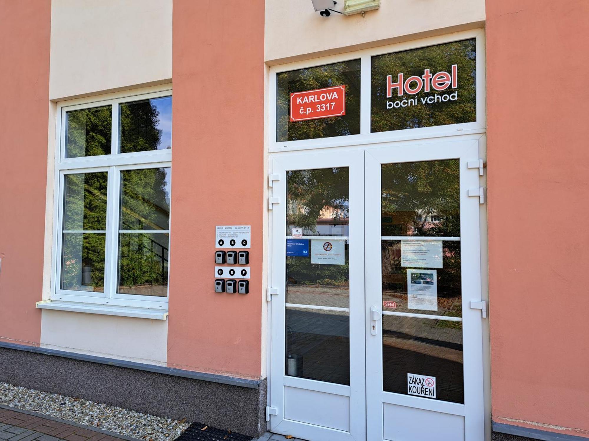 Vzdělávací Středisko a Hotel Varnsdorf Exteriér fotografie